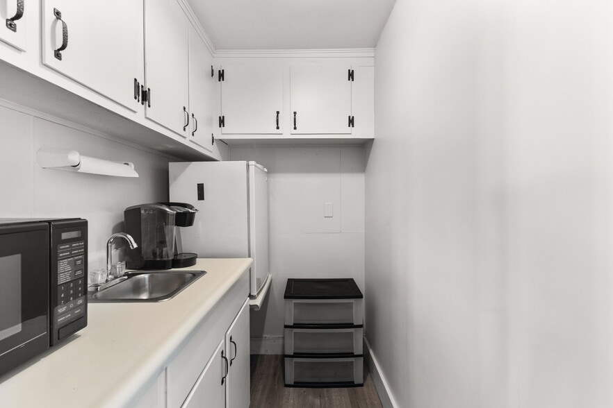 More Photos Of 1646 Centre St, Boston Office For Sale