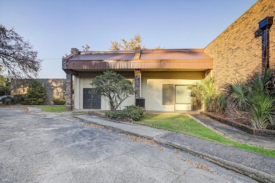 More Photos Of 1740 & 1742 Thomasville Rd., Tallahassee Office For Sale