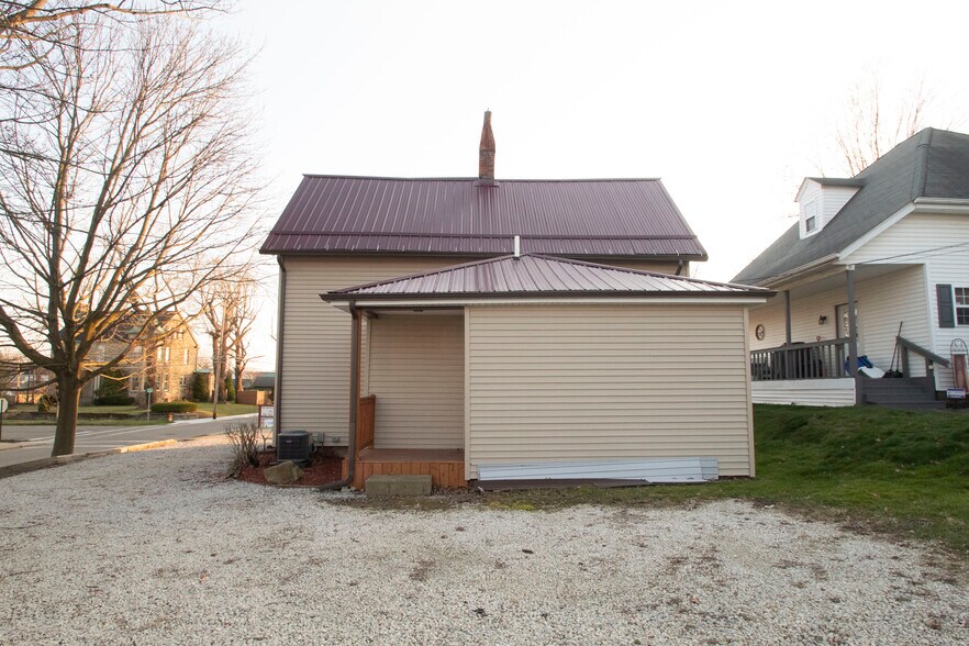 More Photos Of 208 2nd St SW, Carrollton Freestanding For Sale