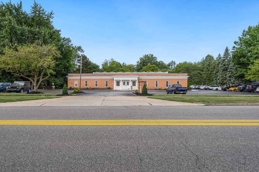 More Photos Of 850 Brainard Rd, Highland Heights Medical For Lease