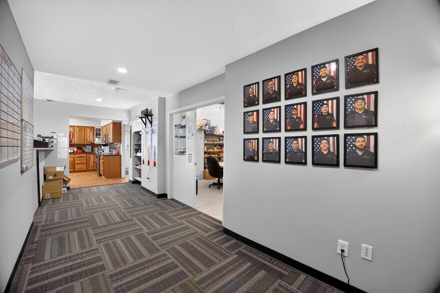 More Photos Of 9326 Kay Ln, Houston Office Residential For Sale