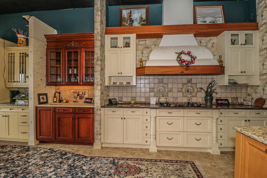 More Photos Of 240 US Highway 206, Flanders Restaurant For Lease