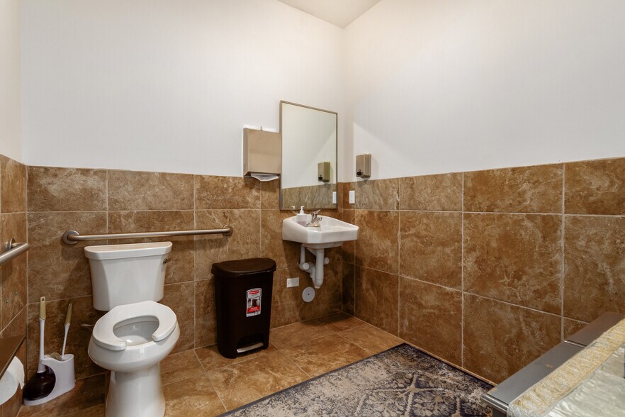 More Photos Of 22849 N 19th Ave, Phoenix Office For Lease