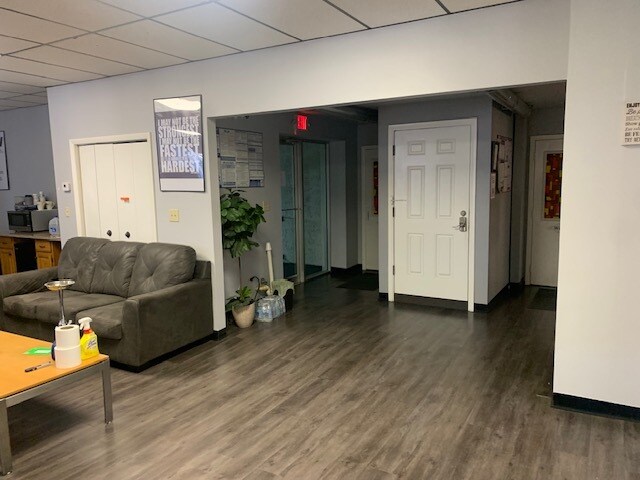 More Photos Of 2123 N 1st Ave, Whitehall Office For Lease