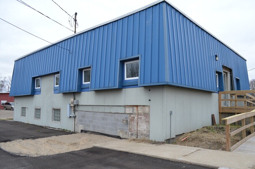 Primary Photo Of 960 King Hwy, Kalamazoo Medical For Sale