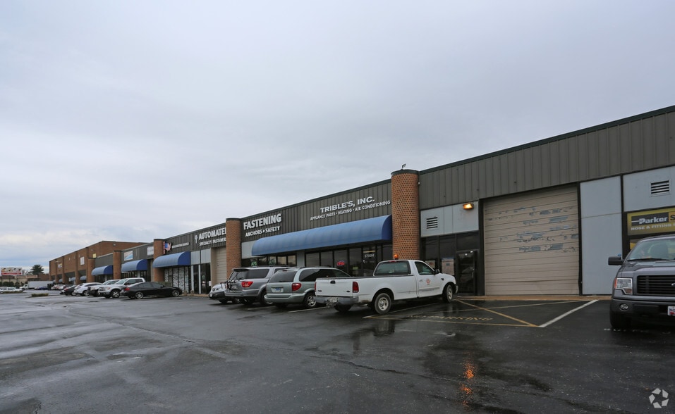 More Photos Of 5700 Sunnyside Ave, Beltsville Warehouse For Lease