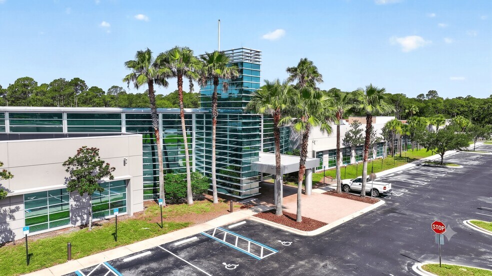 More Photos Of 470 Destination Daytona Ln, Ormond Beach Office For Sale