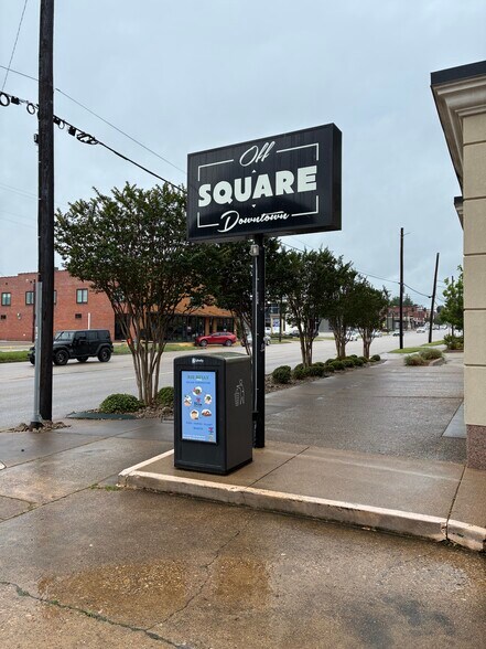 Primary Photo Of 241 S Broadway Ave, Tyler Storefront For Lease