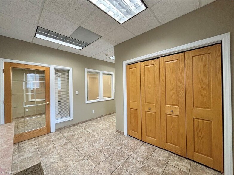More Photos Of 3312 Lake Ave, Ashtabula Office For Sale