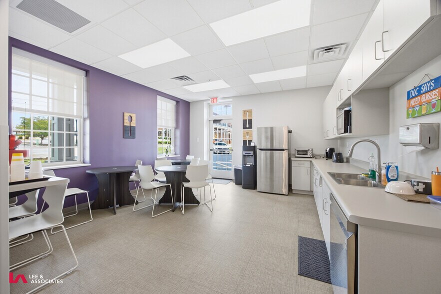 More Photos Of 8458 Campbellton St, Douglasville Office For Lease
