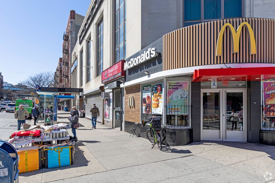 More Photos Of 4259 Broadway, New York Fast Food For Sale