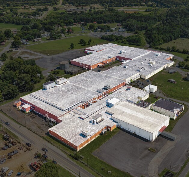 Primary Photo Of 715 E 2nd St, Stevenson Warehouse For Sale