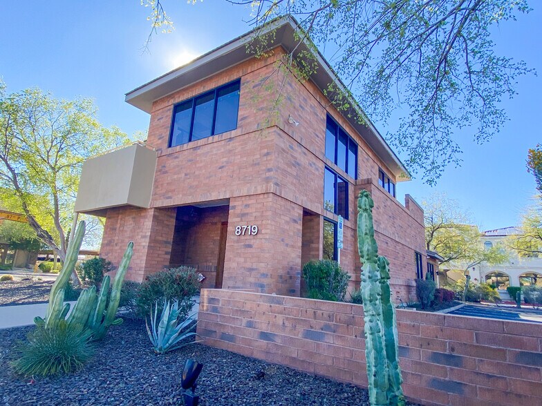 More Photos Of 8719 E San Alberto Dr, Scottsdale Office For Lease