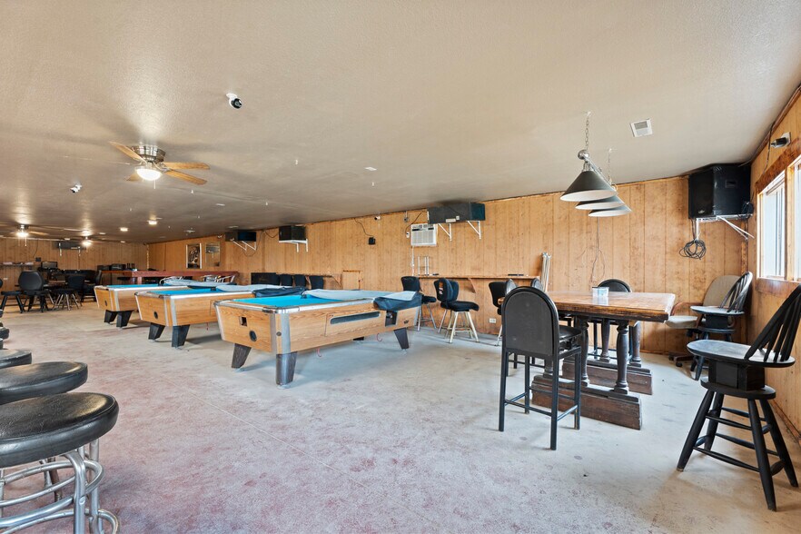 More Photos Of 26601 S 655 Rd, Grove Freestanding For Sale