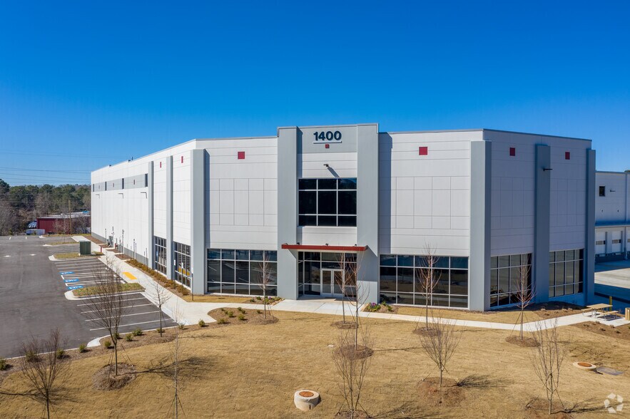 More Photos Of 1400 Rock Mountain Blvd, Stone Mountain Warehouse For Lease