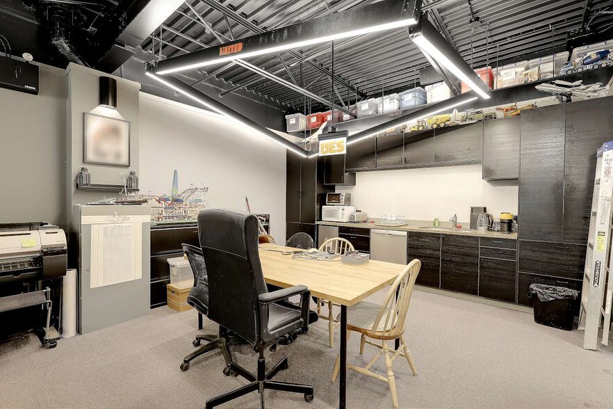 More Photos Of 11980 Hammersmith Way, Richmond Showroom For Sale