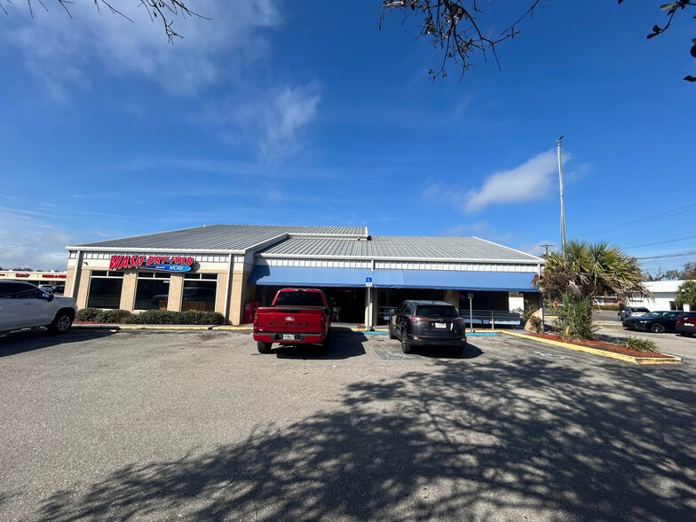 More Photos Of 1309 S Collins St, Plant City Freestanding For Sale