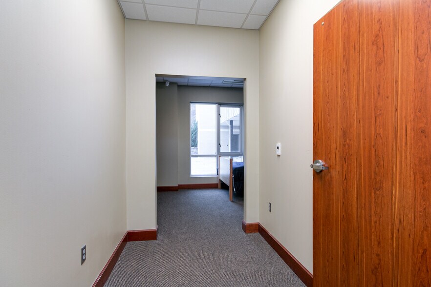 More Photos Of 1632 McCain Ln, Manhattan Sorority Fraternity House For Sale