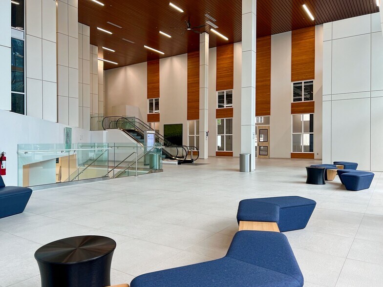 More Photos Of 1505 Barrington St, Halifax Coworking Space