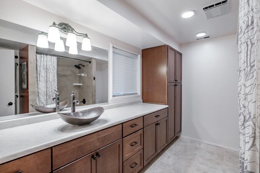 More Photos Of 909 Curry Rd, Roseburg Specialty For Sale