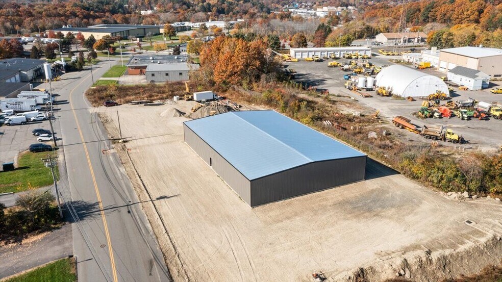 More Photos Of 15 Technology Dr, Auburn Warehouse For Lease