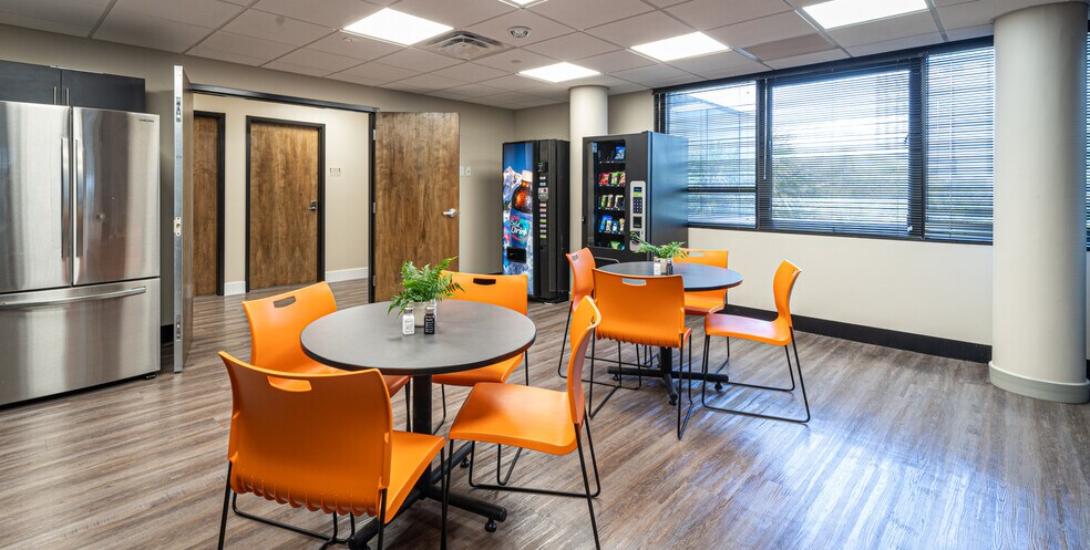 More Photos Of 1601 Belvedere Rd, West Palm Beach Coworking Space