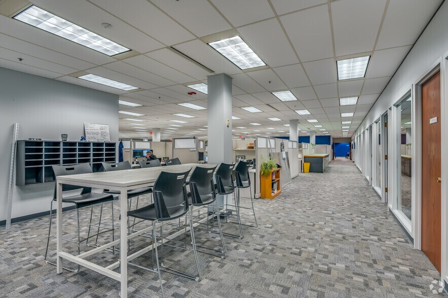 More Photos Of 700 Pilgrim Way, Green Bay Loft Creative Space For Lease