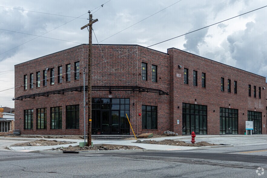 More Photos Of 807 E Pioneer Rd, Draper Office For Lease