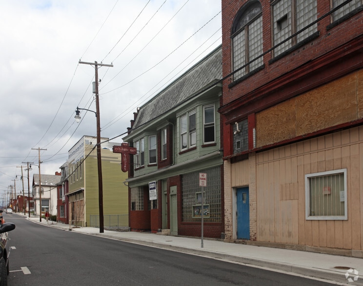 Primary Photo Of 218-222 Virginia Ave, Cumberland Storefront Retail Residential For Lease