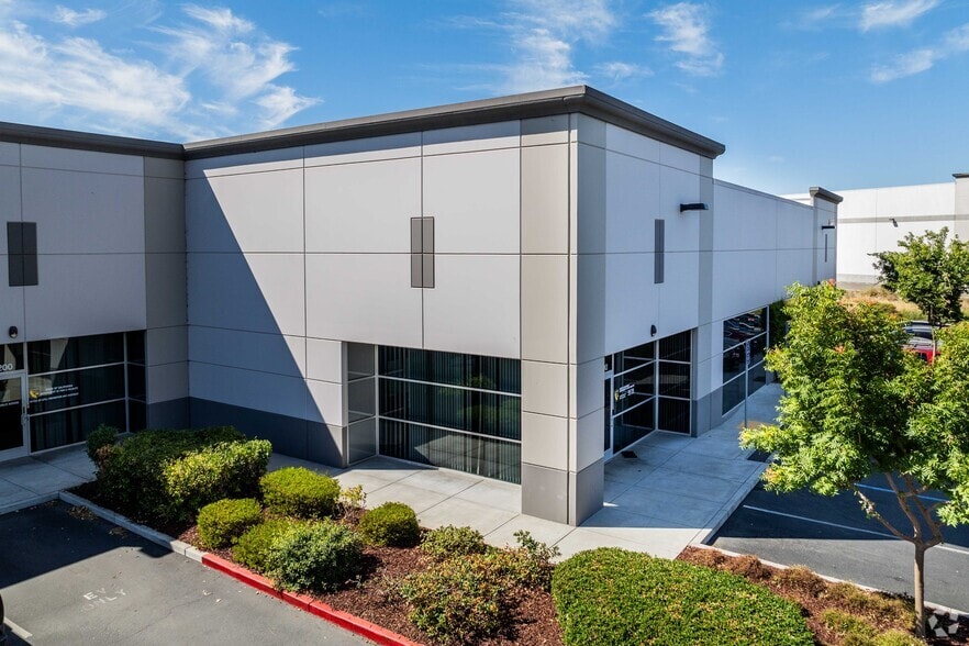 More Photos Of 2825 Cordelia Rd, Fairfield Warehouse For Lease