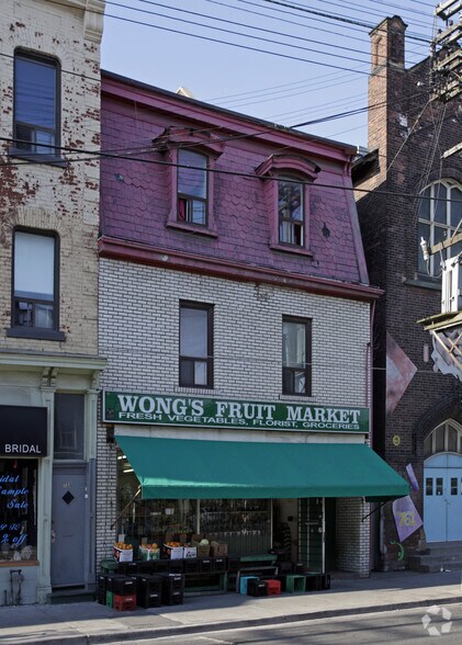 More Photos Of 757-759 Queen St W, Toronto Storefront Retail Residential For Lease