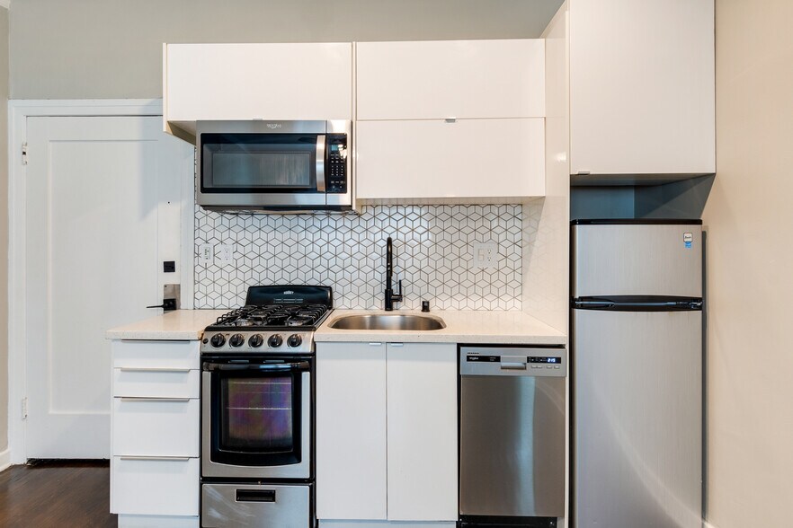 More Photos Of 5529-5533 Hollywood Blvd, Los Angeles Apartments For Sale