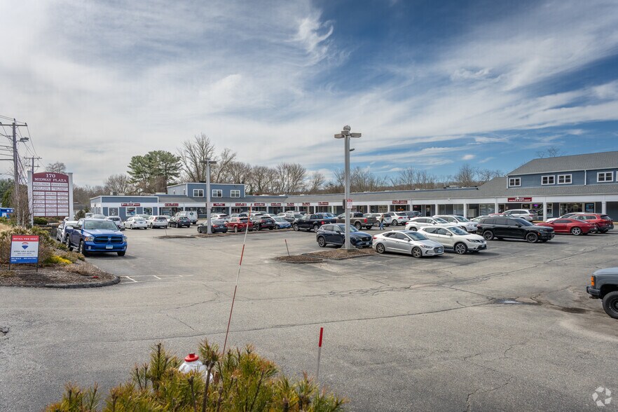 More Photos Of 170 Flanders Rd, Niantic Storefront For Lease