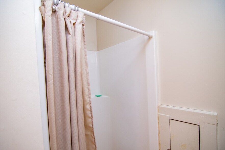 More Photos Of 1260 Dixons Run Rd, Triadelphia Warehouse For Sale