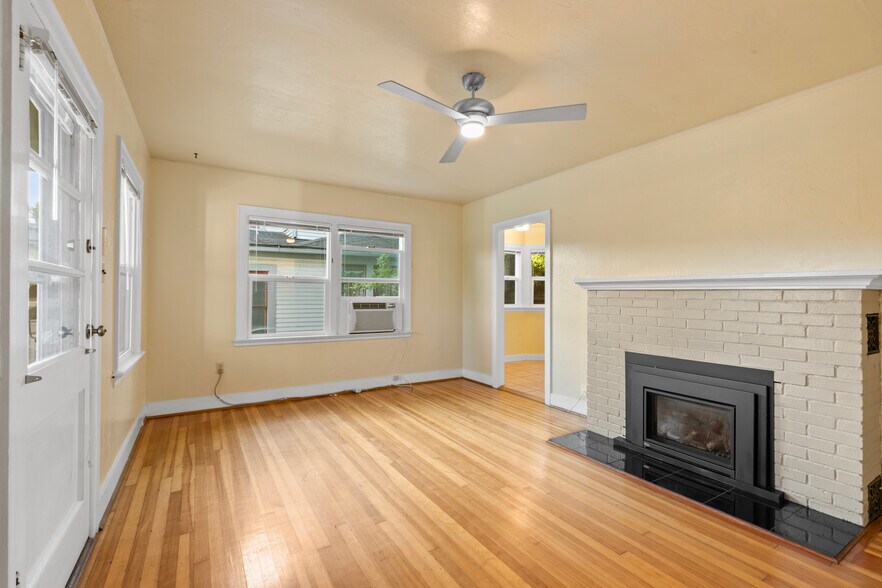 More Photos Of 574 E Main St, Ashland Apartments For Sale