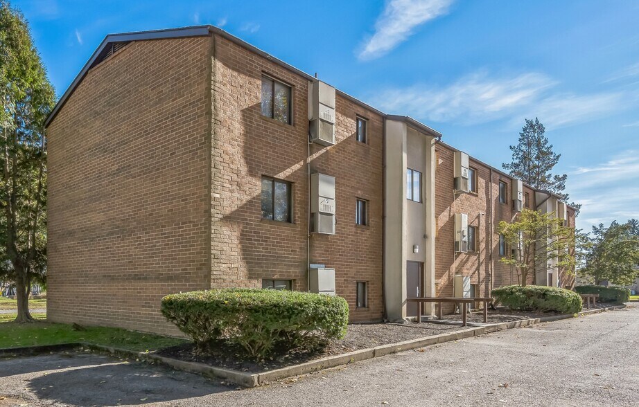 More Photos Of 700 Rupp Ave, Mechanicsburg Apartments For Sale