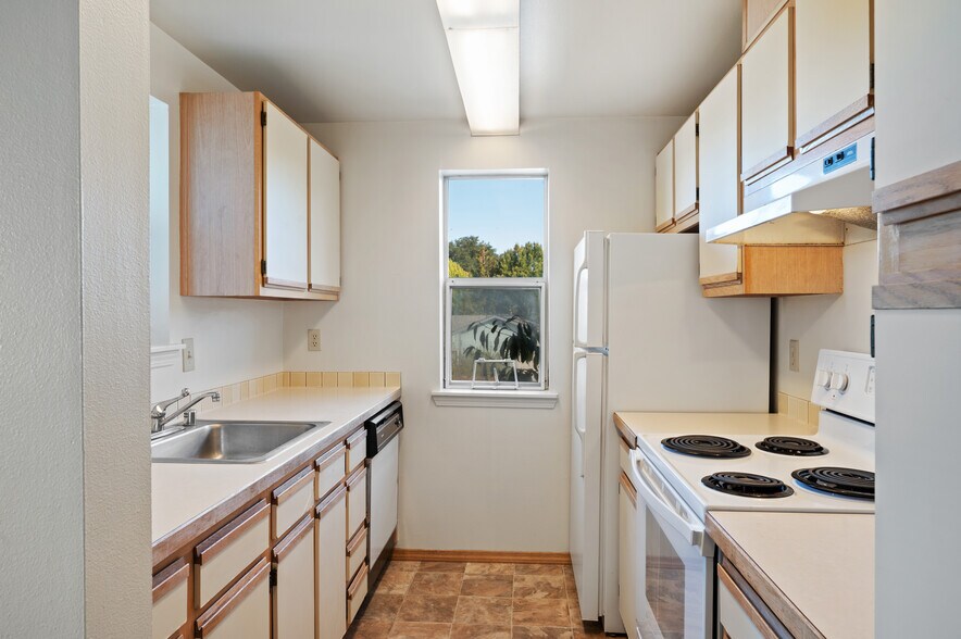 More Photos Of 6042 Fauntleroy Way SW, Seattle Apartments For Sale