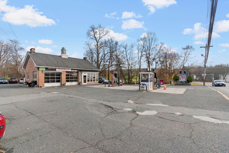 More Photos Of 2 Mount Bethel Rd, Warren Service Station For Sale
