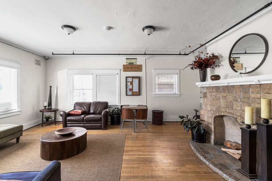 More Photos Of 323 W 4th St, Long Beach Apartments For Sale