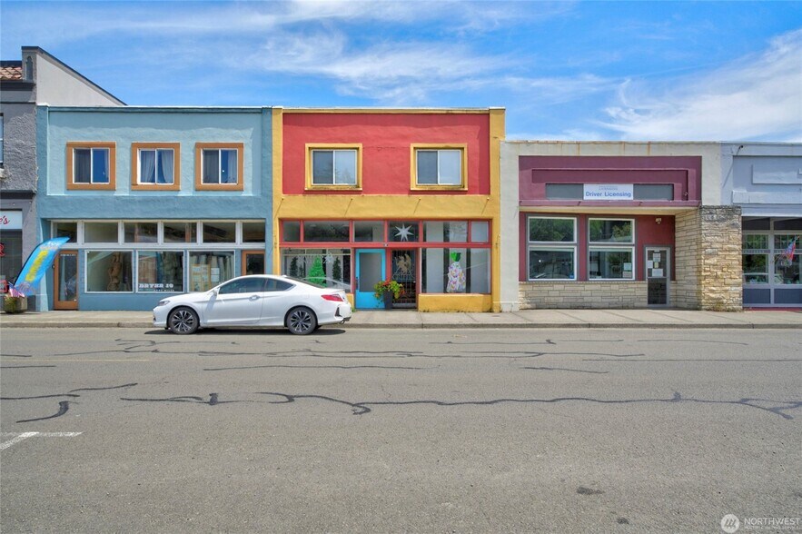 More Photos Of 112 1st Ave S, Ilwaco Storefront For Sale