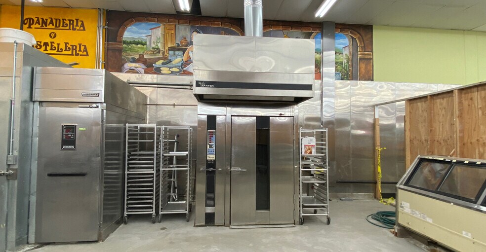 More Photos Of 23401-23565 S Avalon Blvd, Carson Freestanding For Lease