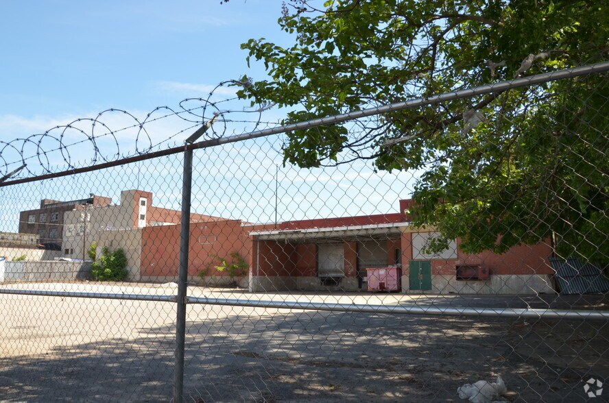 Primary Photo Of 2135 E Westmoreland St, Philadelphia Warehouse For Lease