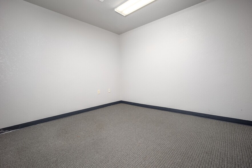 More Photos Of 2845 Broce Dr, Norman Office For Sale