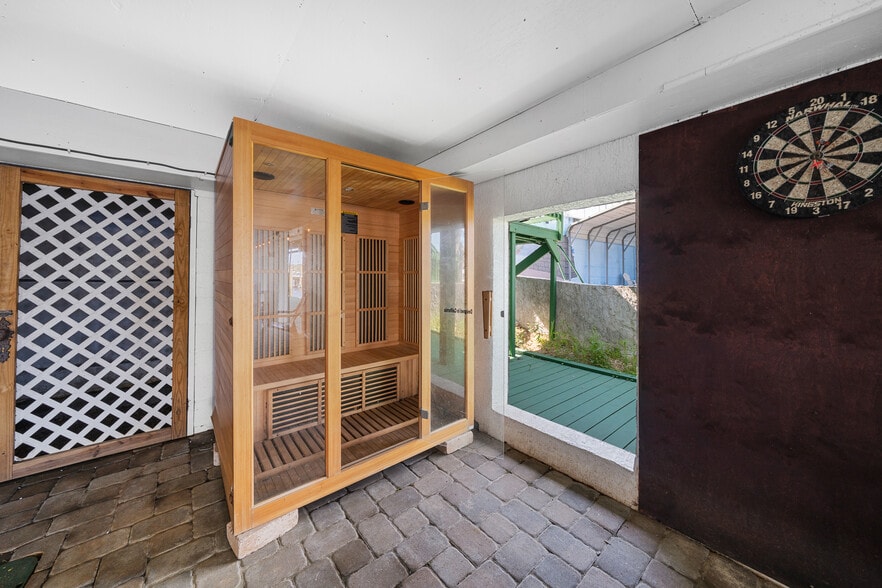 More Photos Of 973 N Harbor City Blvd, Melbourne Specialty For Sale