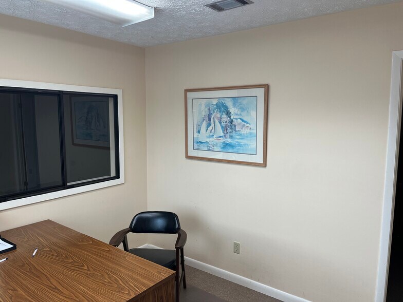 More Photos Of 5807 Macy Ave, Jacksonville Office For Lease