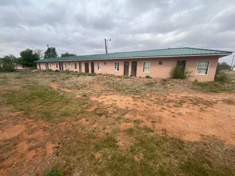 Primary Photo Of 2201 E Broadway St, Sweetwater Apartments For Sale