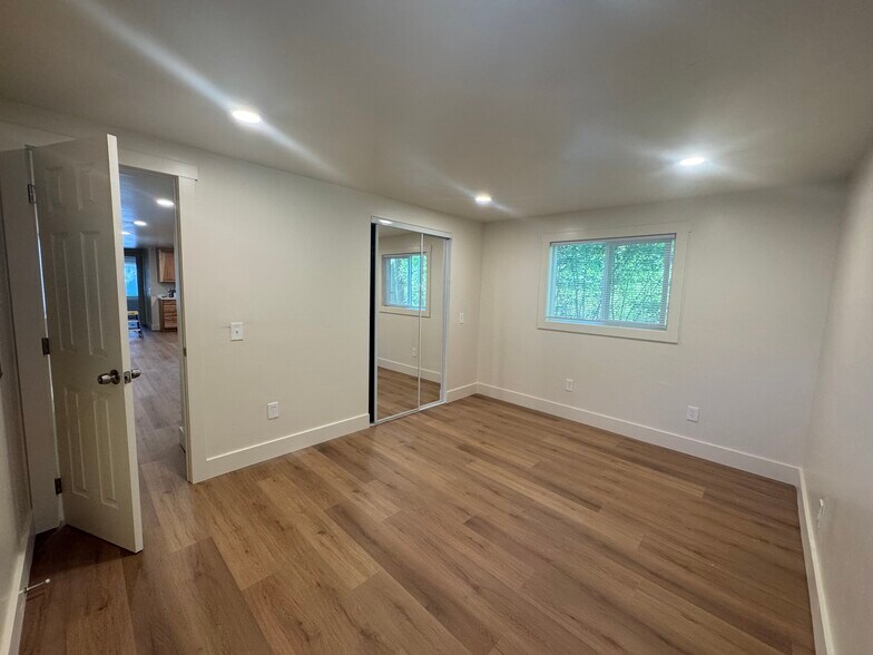 More Photos Of 53943 Highway 86, Halfway Restaurant For Sale