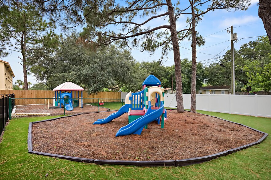 More Photos Of 3245 Executive Dr, Clearwater Daycare Center For Sale