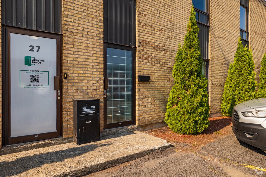 More Photos Of 3400 Boul Losch, Saint-hubert Warehouse For Lease