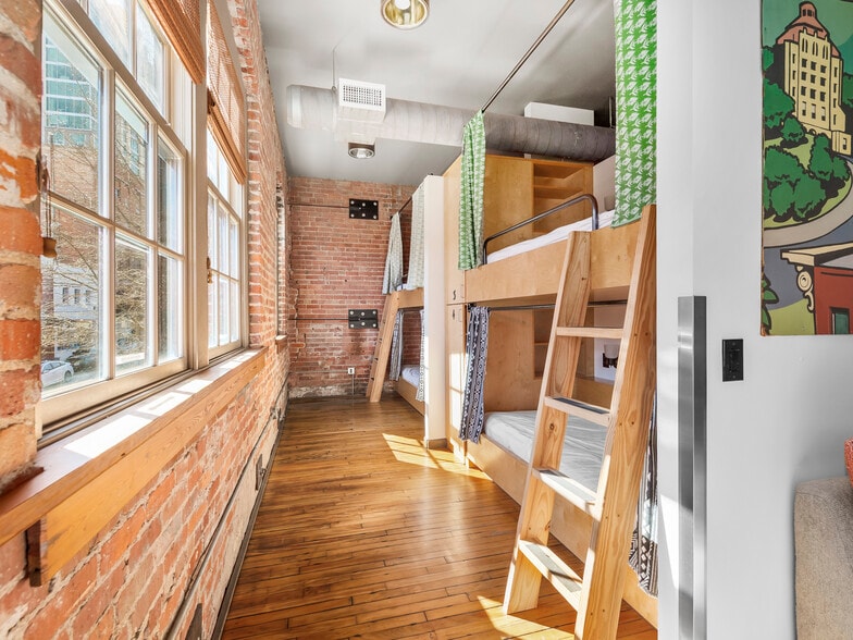 More Photos Of 39 N Lexington Ave, Asheville Storefront Retail Office For Sale